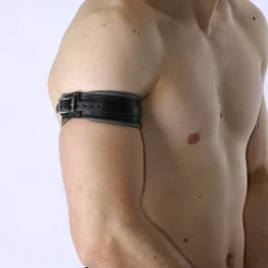 Bruthal Gear Brassard Boucle Cuir 8 Bruthal Gear Brassard Boucle Cuir -Vestiaire Fetish Soldes 2023 brassard boucle cuir 15