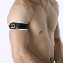 Bruthal Gear Brassard Boucle Cuir -Vestiaire Fetish Soldes 2023 brassard boucle cuir 20