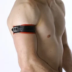 Bruthal Gear Brassard Boucle Cuir -Vestiaire Fetish Soldes 2023 brassard boucle cuir 8