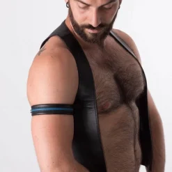 RoB Accessoires Brassard Cuir Ajustable 11 RoB Accessoires Brassard Cuir Ajustable -Vestiaire Fetish Soldes 2023 brassard cuir ajustable 4