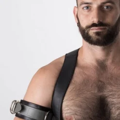 RoB Accessoires Brassard Cuir Boucle Bondage -Vestiaire Fetish Soldes 2023 brassard cuir boucle bondage 3