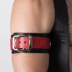 RoB Accessoires Brassard Cuir Boucle Fist-Fucking -Vestiaire Fetish Soldes 2023 brassard cuir boucle fist fucking 3