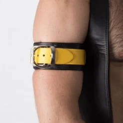 RoB Accessoires Brassard Cuir Boucle Piss