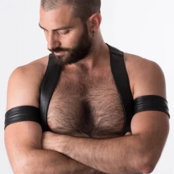 RoB Accessoires Brassard Large Ajustable Pressions -Vestiaire Fetish Soldes 2023 brassard large ajustable pressions 4