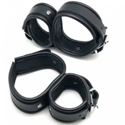 The Red Double Menottes Poignets Et Chevilles -Vestiaire Fetish Soldes 2023 double menottes en cuir 4