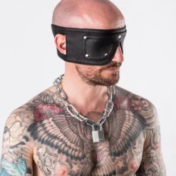 RoB Accessoires Masque Bastille Cuir 10 RoB Accessoires Masque Bastille Cuir -Vestiaire Fetish Soldes 2023 masque bastille cuir 3