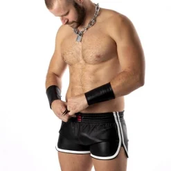 Rob Short Cuir - Bandes Blanches 8 Rob Short Cuir - Bandes Blanches -Vestiaire Fetish Soldes 2023 short cuir bandes blanches 2